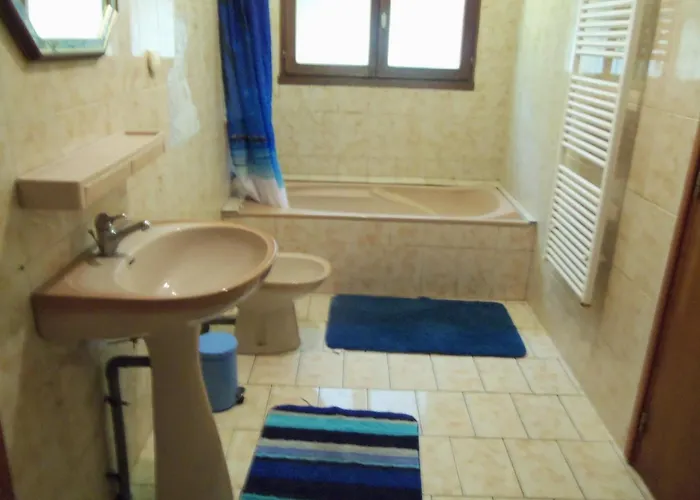 Maison A La Campagne Serres-et-Montguyard